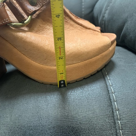 Worn Once excellent condition! box beat up a bit - Picture 4 of 7